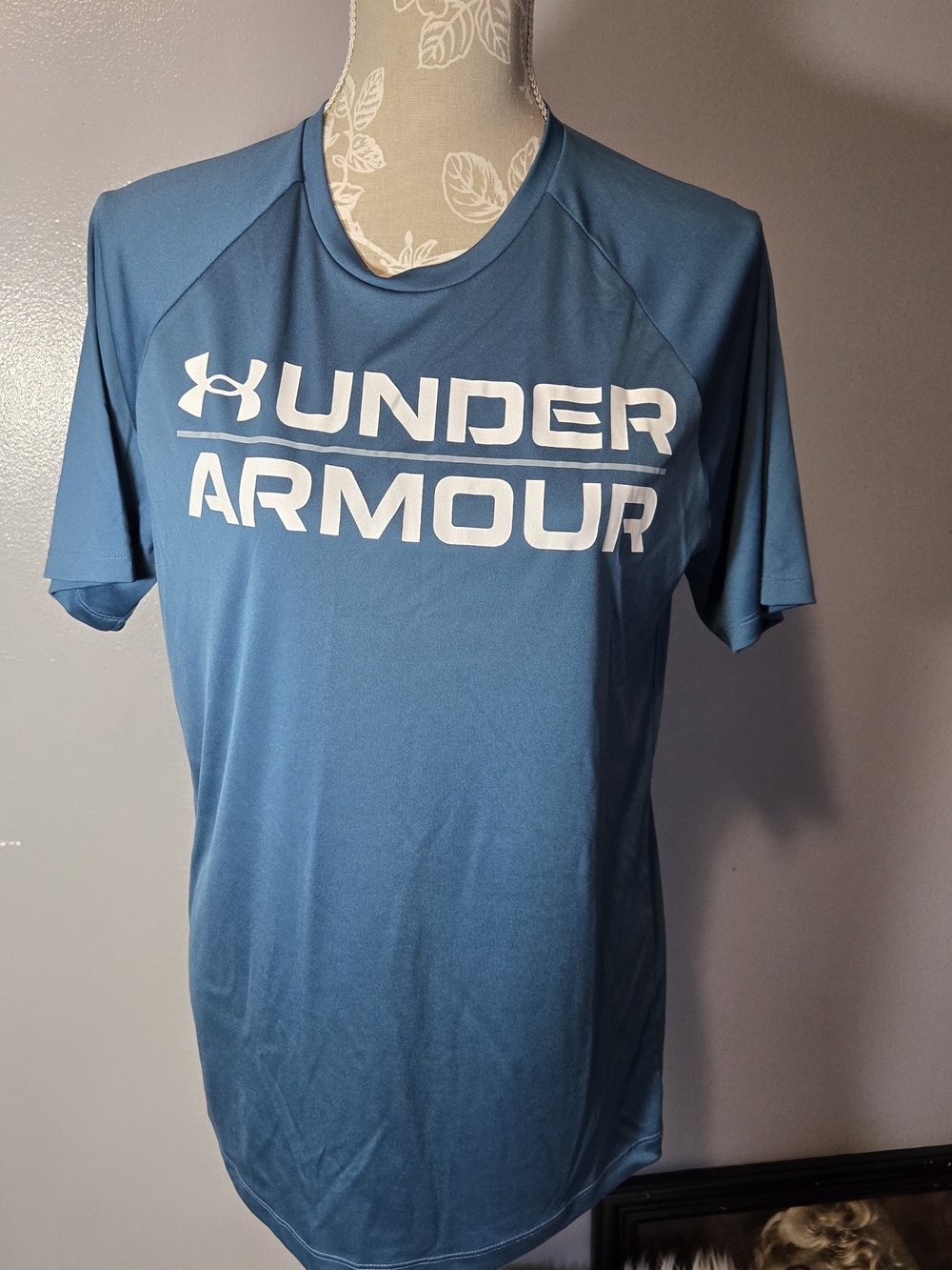 Under Armour Men’s Slate Blue Performance Logo Tee